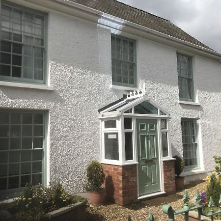Deri-Down Guest House Abergavenny Bagian luar foto
