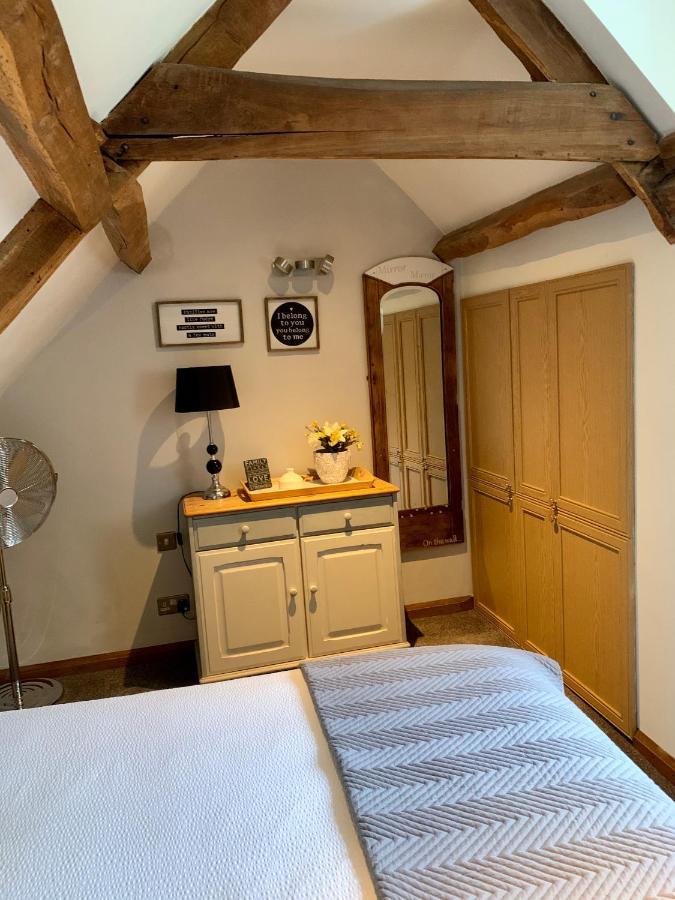 Deri-Down Guest House Abergavenny Bagian luar foto